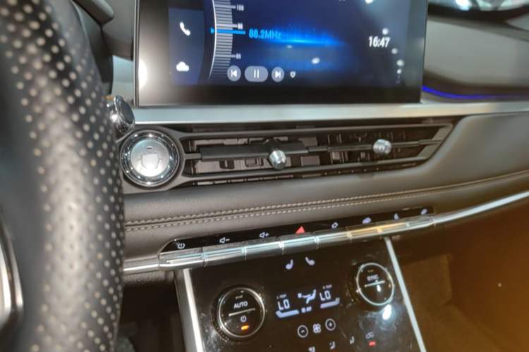 Used Chery Tiggo 8 2019 1.6 TGDI Automatic Elite Model Audio And AC Panel