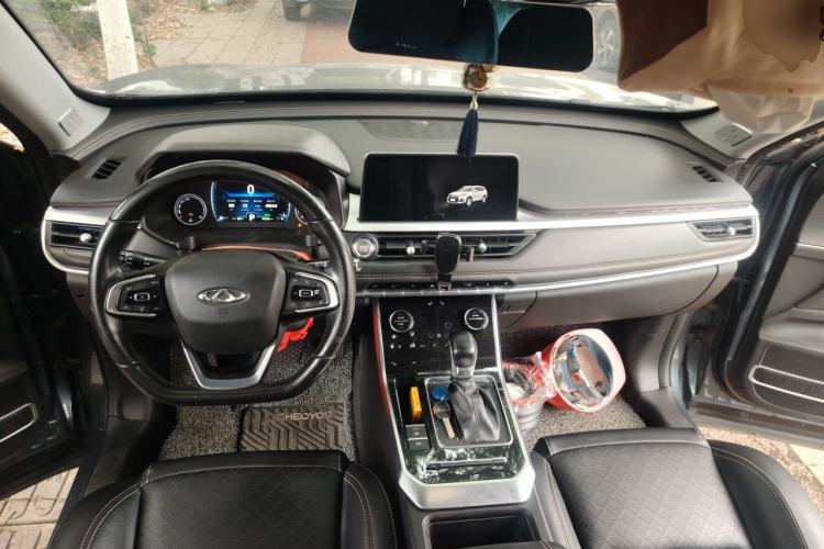 Used Chery Tiggo 8 2019 1.5 TCI Automatic Elite Model Center Console