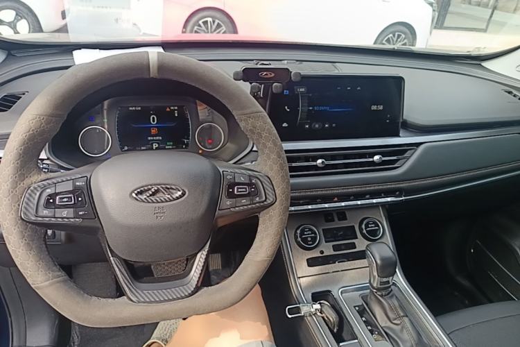 Used Chery Tiggo 8 2019 1.5 TCI Automatic Elite Model Center Console