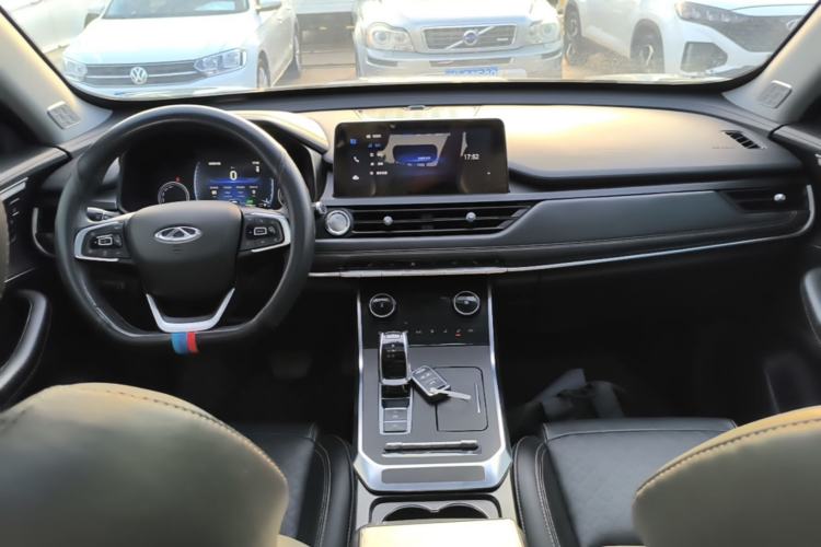Used Chery Tiggo 8 2019 1.6 TGDI Automatic Fashion Edition Center Console