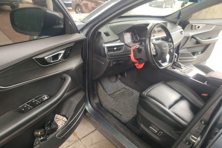Used Chery Tiggo 8 2019 1.5 TCI Automatic Elite Model Driver Seat