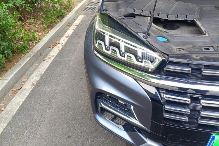 Used Chery Tiggo 8 2019 1.6 TGDI Automatic Luxury Model Engine Bay Right