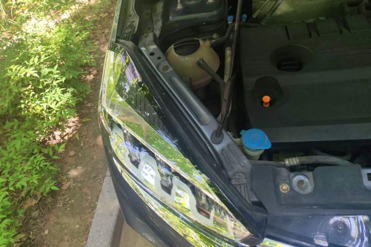 Used Chery Tiggo 8 2019 1.6 TGDI Automatic Elite Model Engine Bay Right