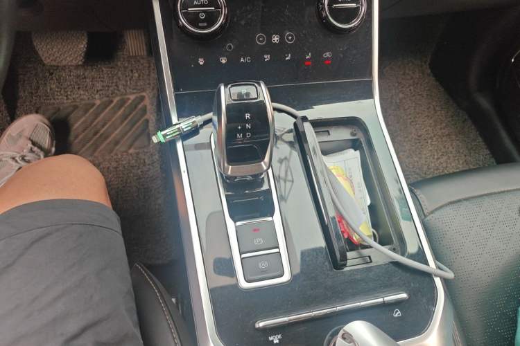 Used Chery Tiggo 8 2019 1.6 TGDI Automatic Elite Model Gear Lever