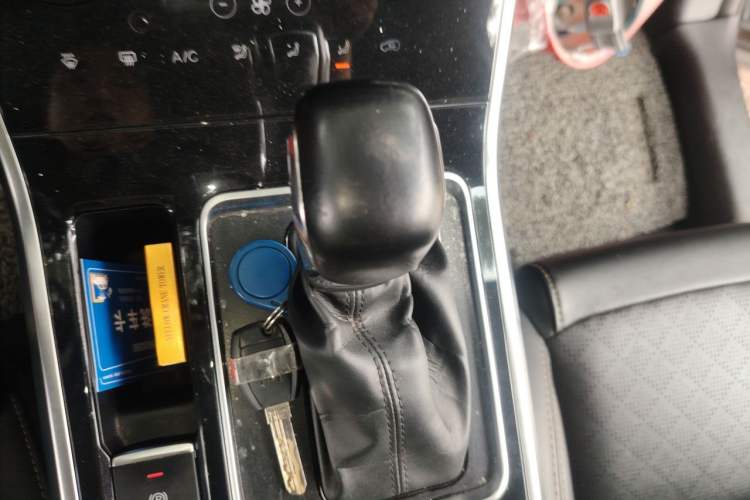 Used Chery Tiggo 8 2019 1.5 TCI Automatic Elite Model Gear Lever