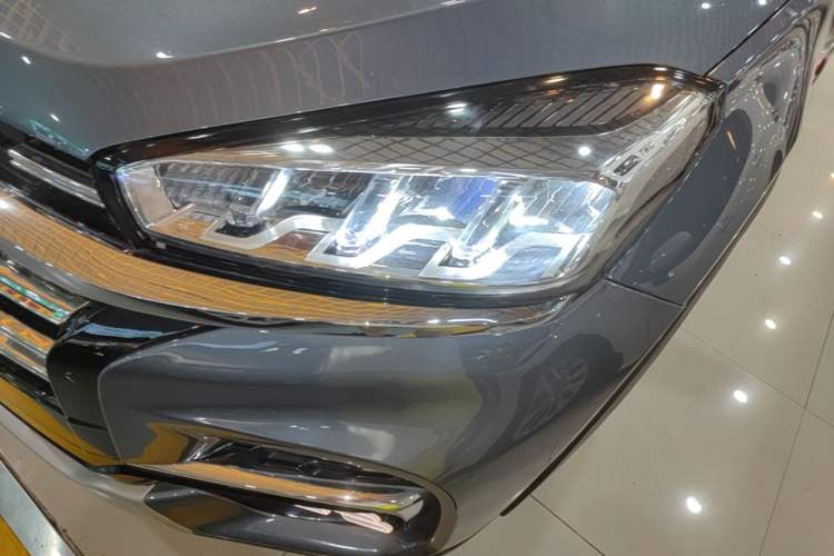 Used Chery Tiggo 8 2019 1.6 TGDI Automatic Elite Model Left Front Headlight