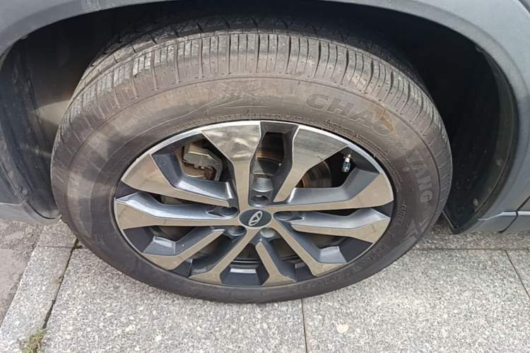 Used Chery Tiggo 8 2019 1.5 TCI Automatic Elite Model Left Front Wheel Hub