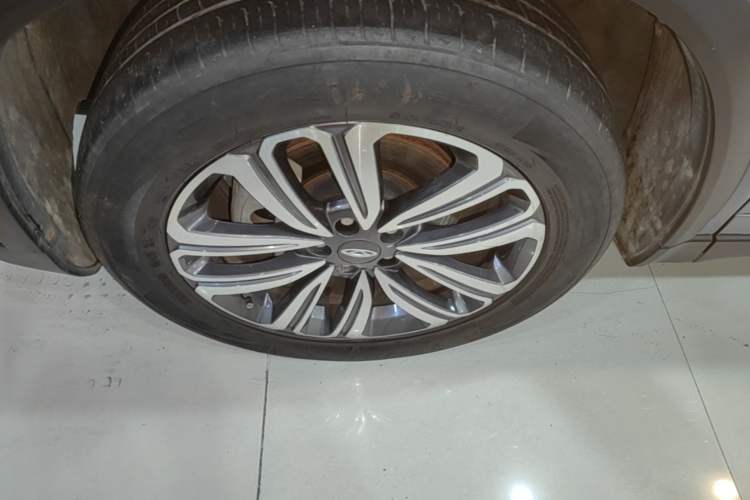 Used Chery Tiggo 8 2019 1.6 TGDI Automatic Elite Model Left Front Wheel Hub