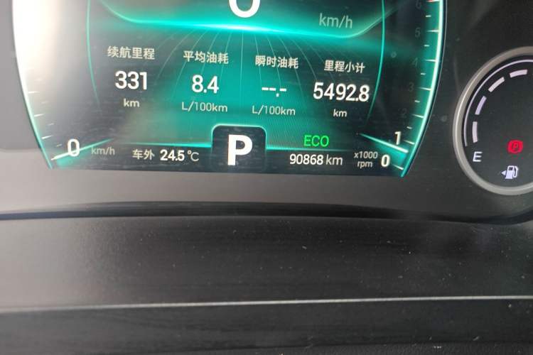 Used Chery Tiggo 8 2019 1.6 TGDI Automatic Elite Model Odometer Close Up