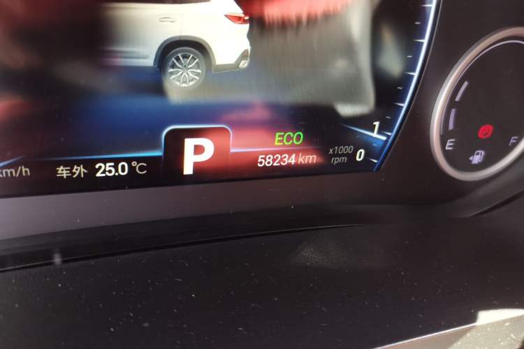 Used Chery Tiggo 8 2019 1.6 TGDI Automatic Elite Model Odometer Close Up