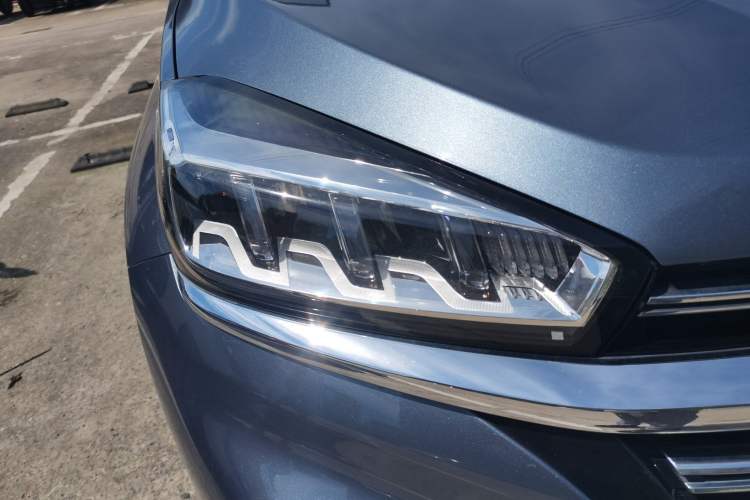 Used Chery Tiggo 8 2019 1.6 TGDI Automatic Elite Model Right Front Headlight