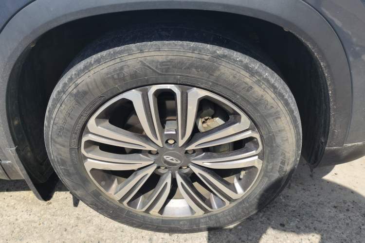 Used Chery Tiggo 8 2019 1.6 TGDI Automatic Elite Model Right Front Wheel Hub