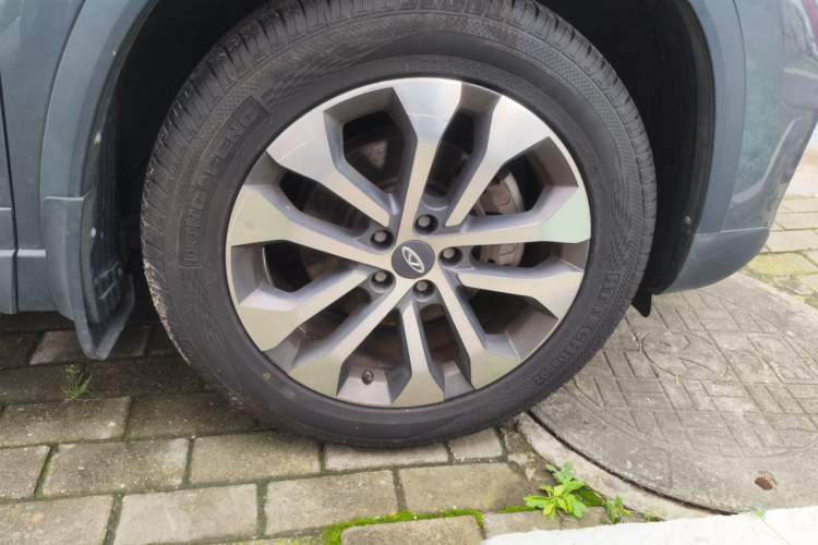 Used Chery Tiggo 8 2019 1.5 TCI Automatic Elite Model Right Front Wheel Hub