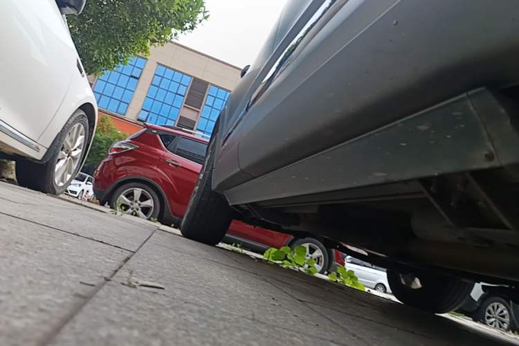 Used Chery Tiggo 8 2019 1.5 TCI Automatic Elite Model Right Side Sill