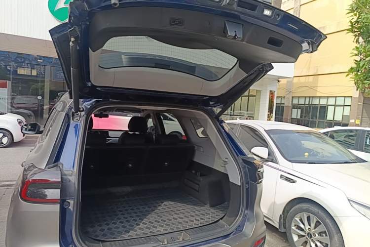 Used Chery Tiggo 8 2019 1.5 TCI Automatic Elite Model Trunk