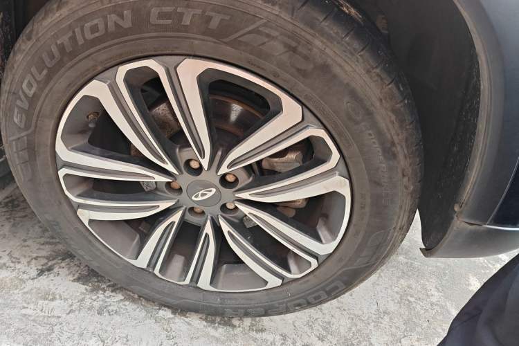 Used Chery Tiggo 8 2019 1.6 TGDI Automatic Elite Model Right Front Wheel Hub