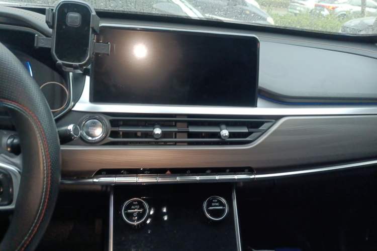 Used Chery Tiggo 8 2019 1.6 TGDI Automatic Luxury Model Audio And AC Panel