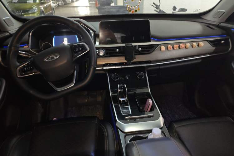 Used Chery Tiggo 8 2019 1.6 TGDI Automatic Luxury Model Center Console