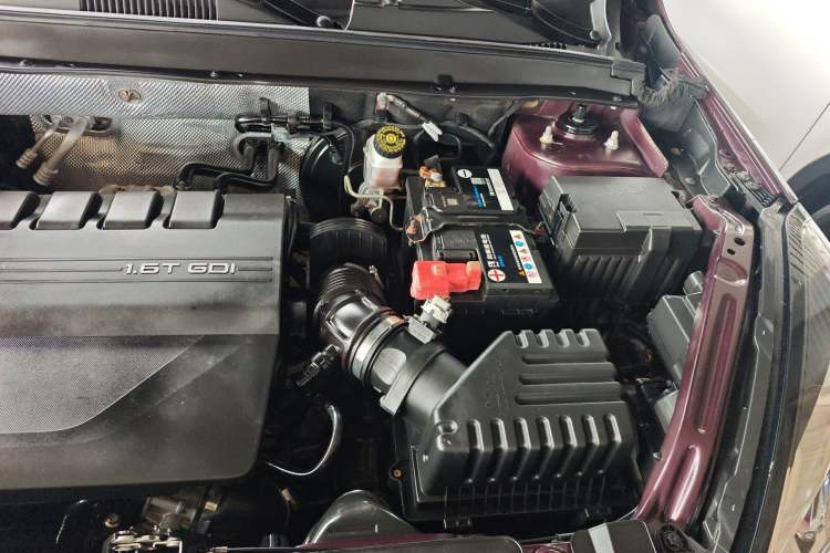 Used Chery Tiggo 8 2019 1.6 TGDI Automatic Elite Model Engine Bay Left