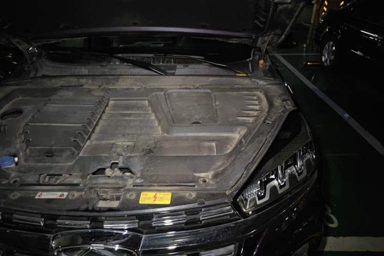 Used Chery Tiggo 8 2019 1.6 TGDI Automatic Luxury Model Engine Bay Left