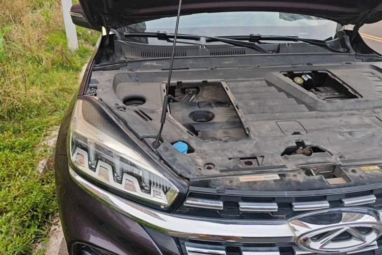 Used Chery Tiggo 8 2019 1.6 TGDI Automatic Luxury Model Engine Bay Right