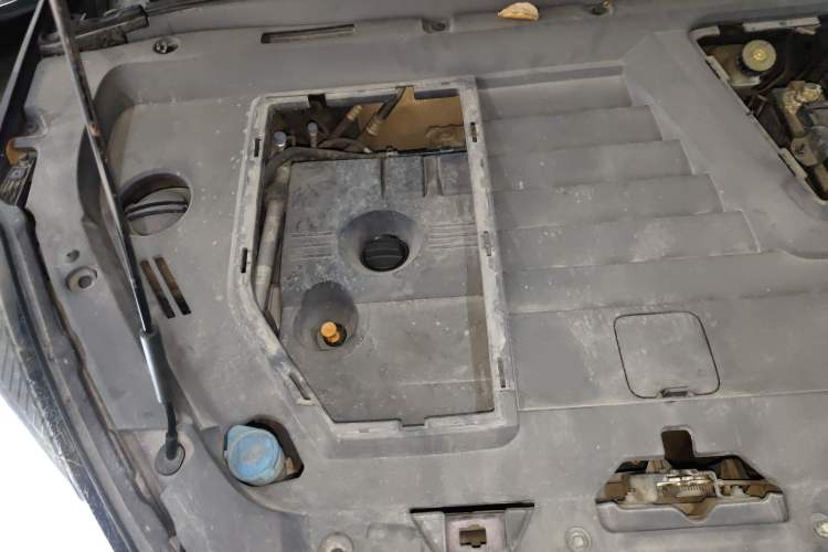 Used Chery Tiggo 8 2019 1.6 TGDI Automatic Luxury Model Engine Bay Right