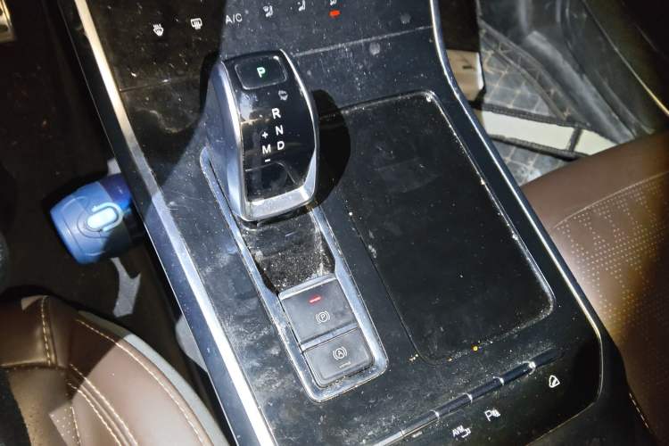 Used Chery Tiggo 8 2019 1.6 TGDI Automatic Prestige Model Gear Lever