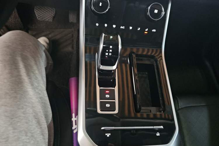 Used Chery Tiggo 8 2019 1.6 TGDI Automatic Fashion Edition Gear Lever