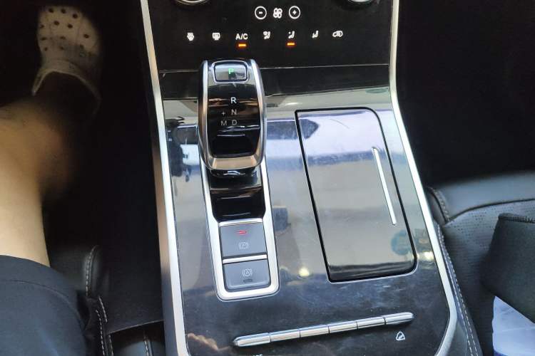 Used Chery Tiggo 8 2019 1.6 TGDI Automatic Elite Model Gear Lever