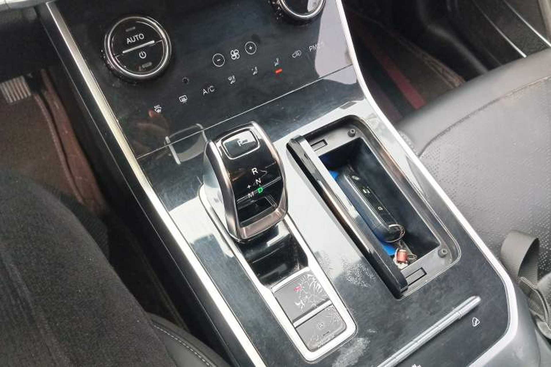 Used Chery Tiggo 8 2019 1.6 TGDI Automatic Luxury Model Gear Lever