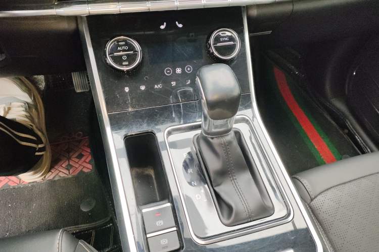Used Chery Tiggo 8 2019 1.5 TCI Automatic Elite Model Gear Lever