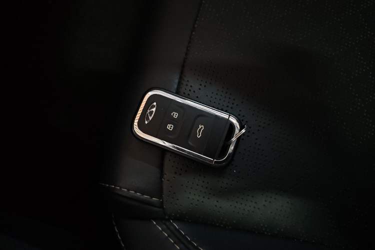 Used Chery Tiggo 8 2019 1.6 TGDI Automatic Fashion Edition Interior 1