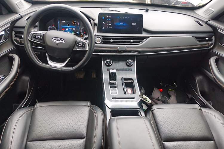Used Chery Tiggo 8 2019 1.6 TGDI Automatic Fashion Edition Interior 2