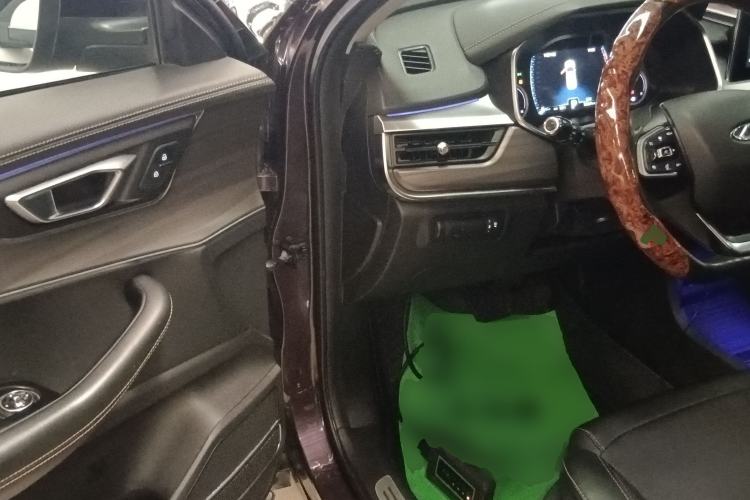 Used Chery Tiggo 8 2019 1.6 TGDI Automatic Luxury Model Interior 3