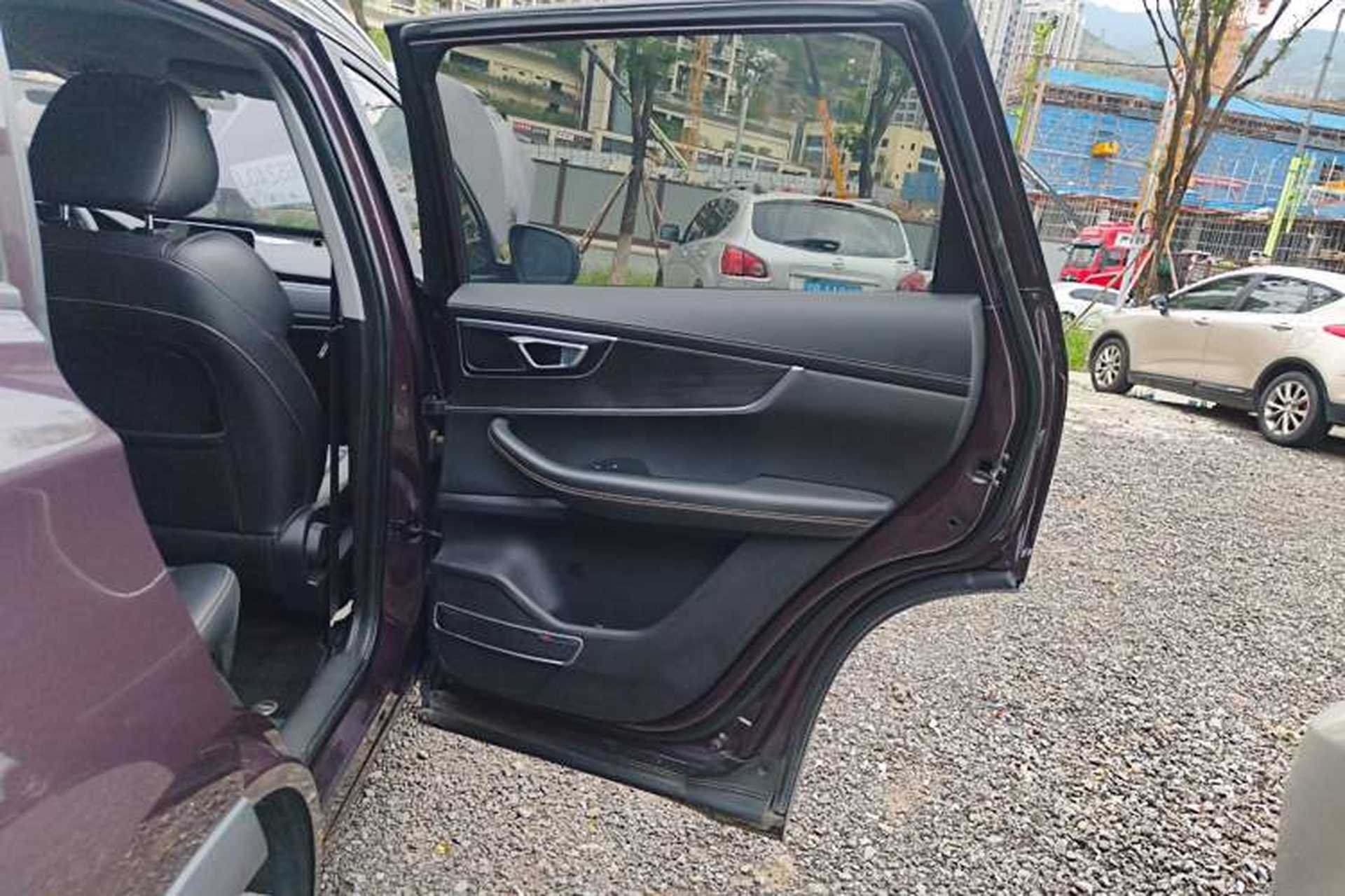 Used Chery Tiggo 8 2019 1.6 TGDI Automatic Fashion Edition Interior 6
