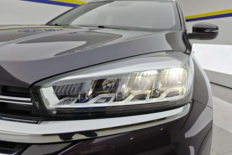 Used Chery Tiggo 8 2019 1.5 TCI Automatic Elite Model Left Front Headlight