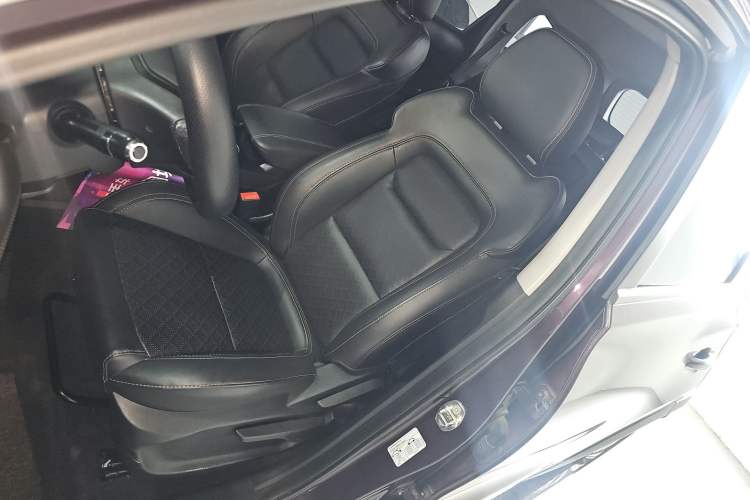 Used Chery Tiggo 8 2019 1.6 TGDI Automatic Fashion Edition Left Front Seat