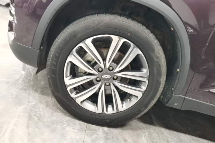 Used Chery Tiggo 8 2019 1.6 TGDI Automatic Elite Model Left Front Wheel Hub