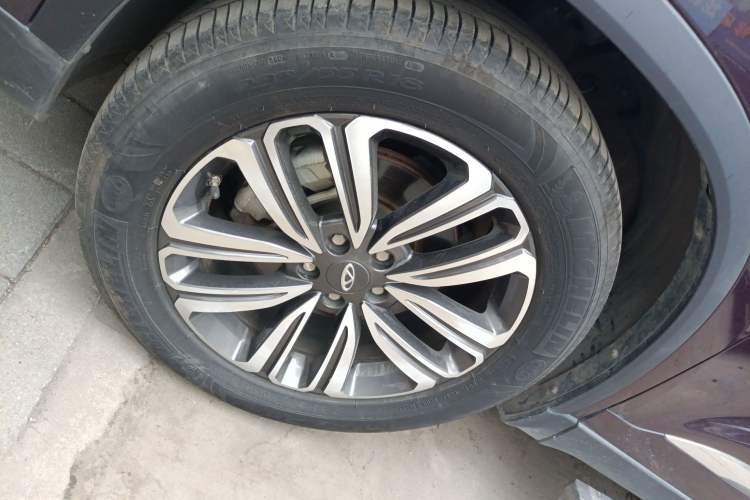 Used Chery Tiggo 8 2019 1.6 TGDI Automatic Luxury Model Left Front Wheel Hub