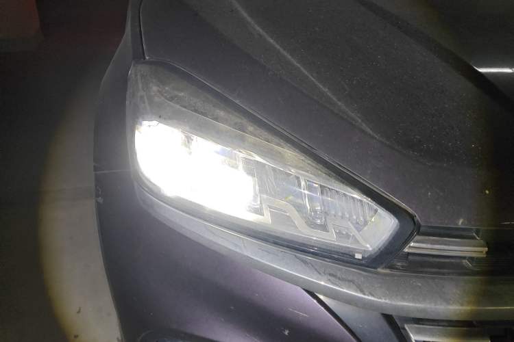 Used Chery Tiggo 8 2019 1.6 TGDI Automatic Prestige Model Right Front Headlight
