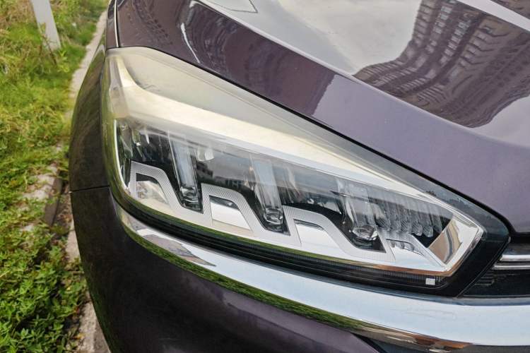 Used Chery Tiggo 8 2019 1.6 TGDI Automatic Luxury Model Right Front Headlight