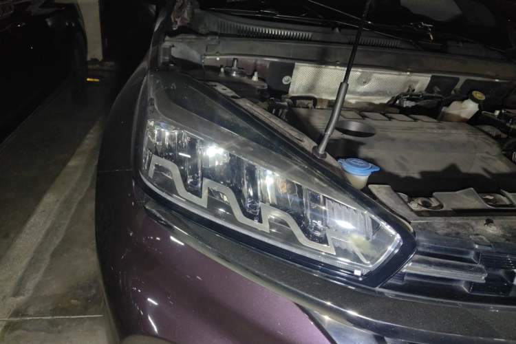 Used Chery Tiggo 8 2019 1.6 TGDI Automatic Elite Model Right Front Headlight