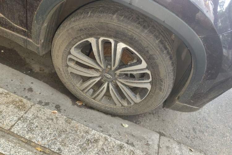 Used Chery Tiggo 8 2019 1.6 TGDI Automatic Prestige Model Right Front Wheel Hub