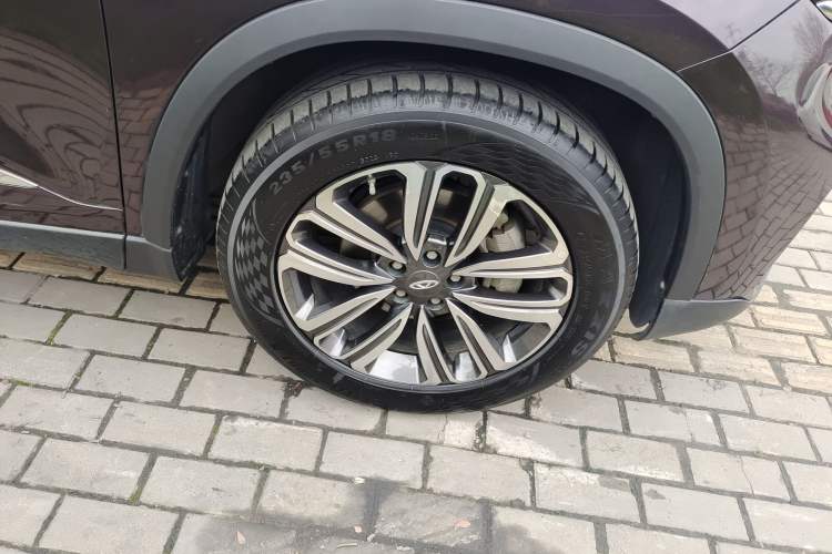 Used Chery Tiggo 8 2019 1.6 TGDI Automatic Luxury Model Right Front Wheel Hub