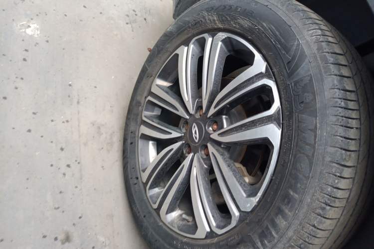 Used Chery Tiggo 8 2019 1.6 TGDI Automatic Luxury Model Right Rear Wheel Hub