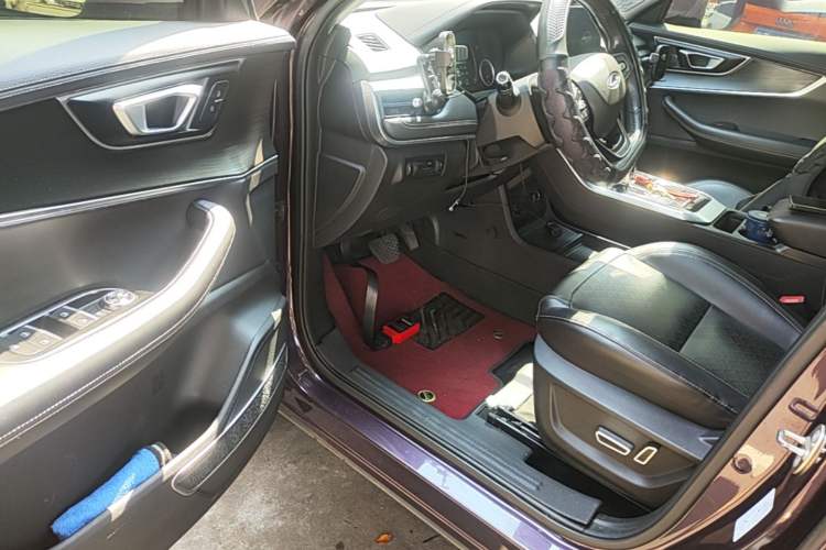 Used Chery Tiggo 8 2019 1.6 TGDI Automatic Elite Model Driver Seat