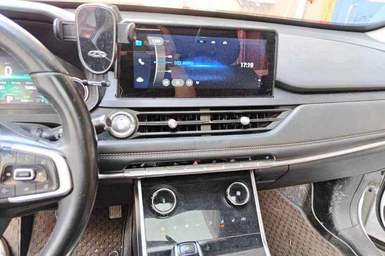 Used Chery Tiggo 8 2019 1.6 TGDI Automatic Fashion Edition Audio And AC Panel