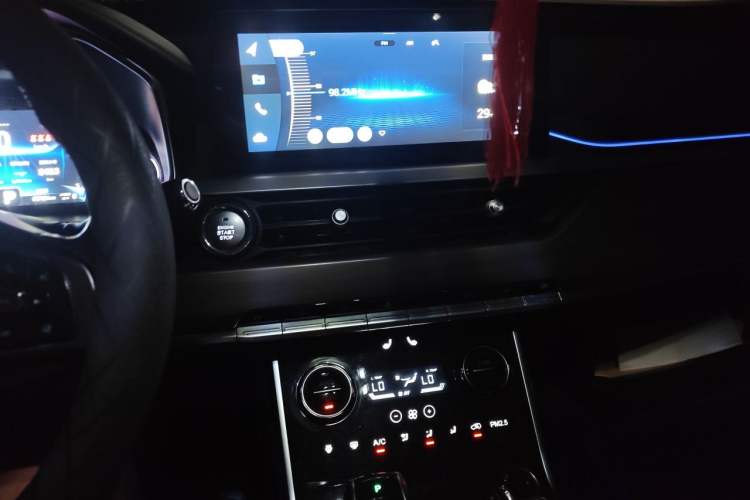 Used Chery Tiggo 8 2019 1.6 TGDI Automatic Luxury Model Audio And AC Panel