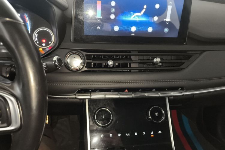Used Chery Tiggo 8 2019 1.6 TGDI Automatic Fashion Edition Audio And AC Panel
