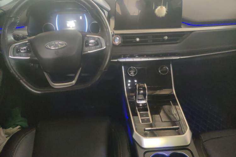 Used Chery Tiggo 8 2019 1.6 TGDI Automatic Elite Model Center Console